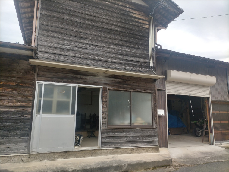 用途広がる2階建ての作業小屋付き♪