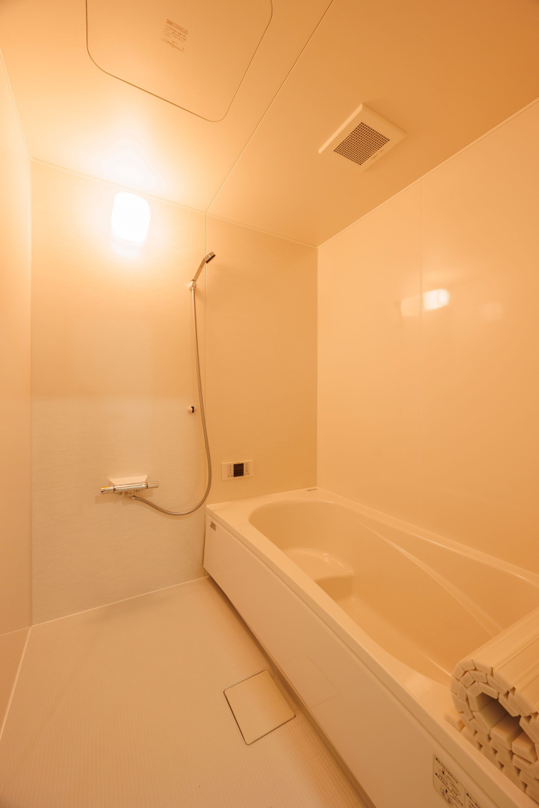 【リフォーム済み】綺麗な浴室で、ゆったりと入浴できます。(内装)