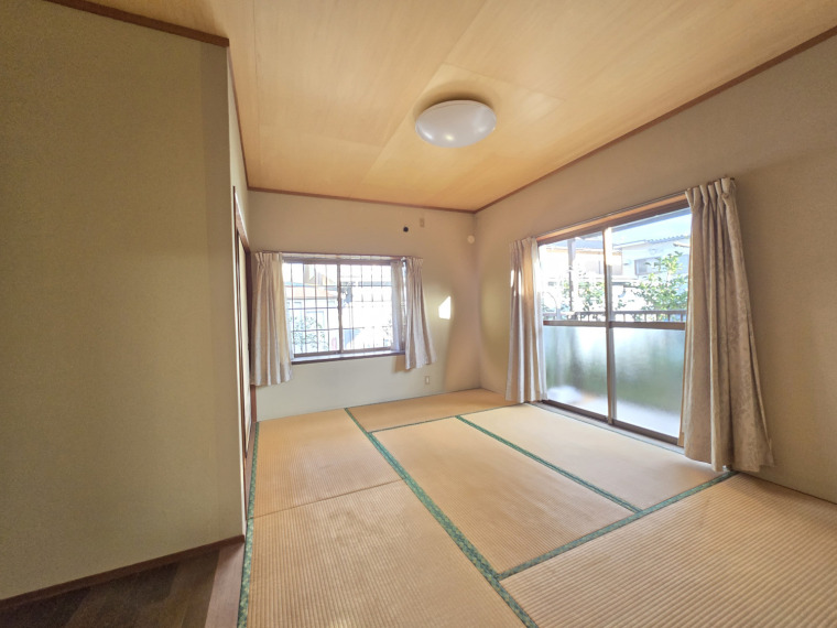 (居間)
