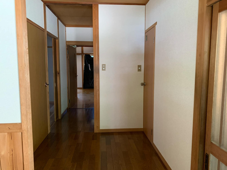 (玄関)