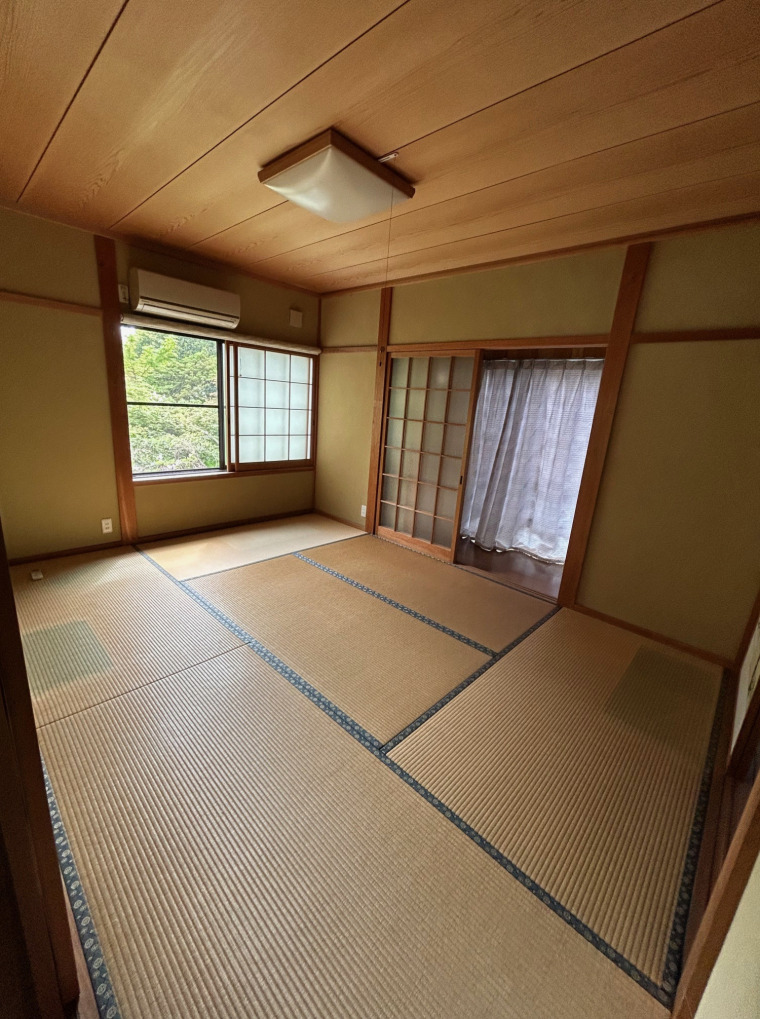 (居間)