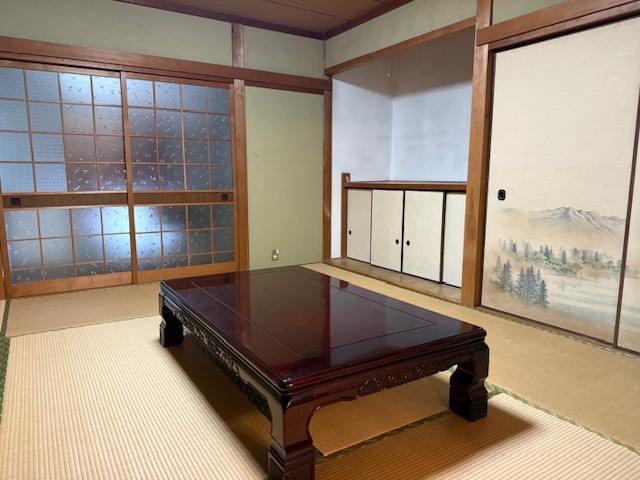 (居間)