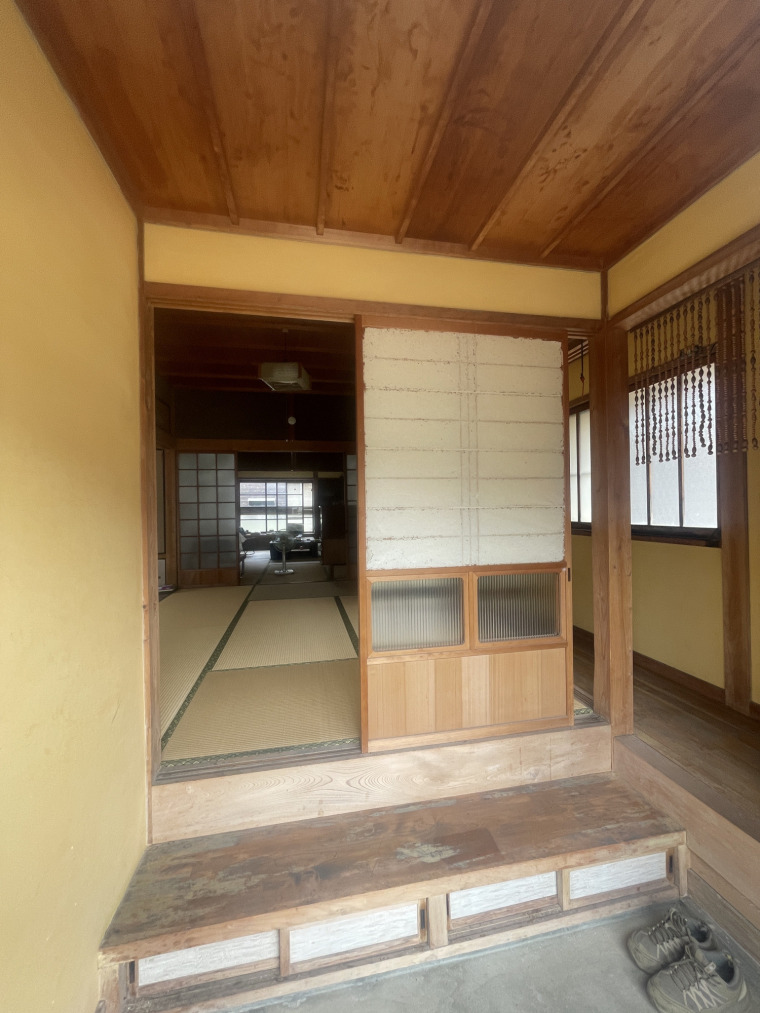 (玄関)