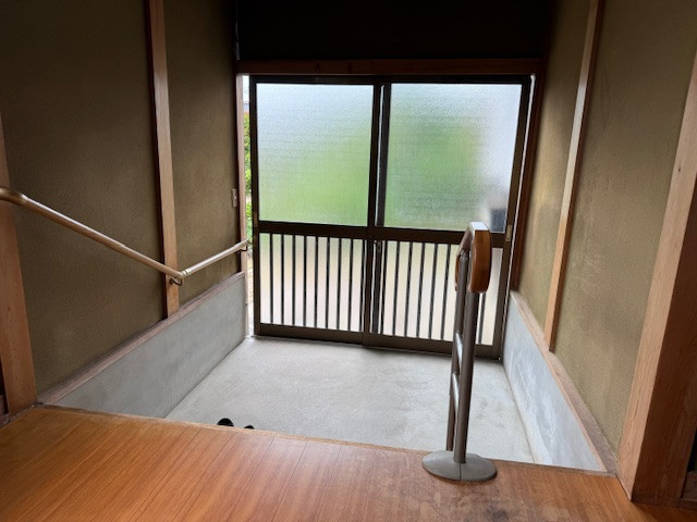 (玄関)