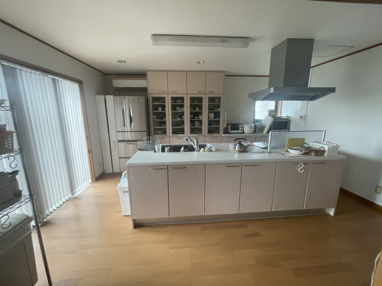 明るく機能的なシステムキッチン(キッチン) 明るく機能的なシステムキッチン(キッチン)