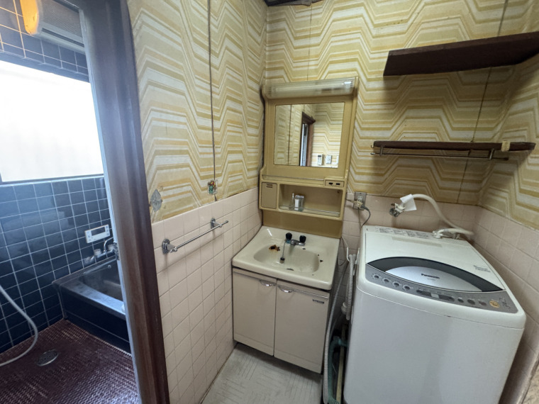 洗濯機置場付きで家事動線スムーズな洗面スペース