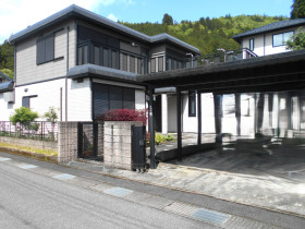 カーポートのあるオール電化住宅☆畑つきです カーポートのあるオール電化住宅☆畑つきです