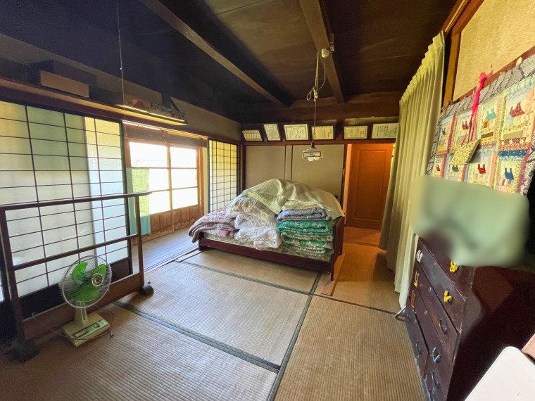 居間(寝室)