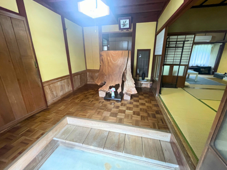 (玄関) (玄関)