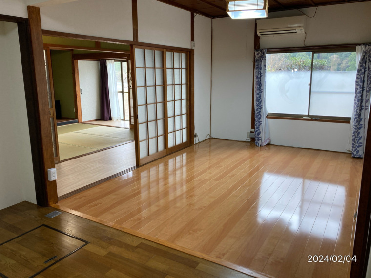 (居間) (居間)