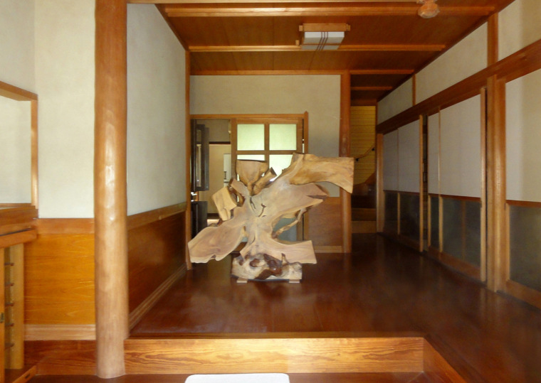 (玄関) (玄関)