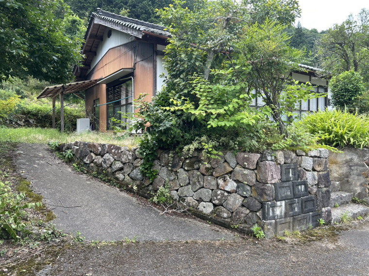 西側(外観) 西側(外観)