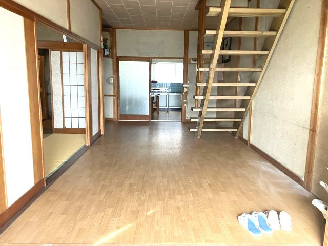 (玄関) (玄関)