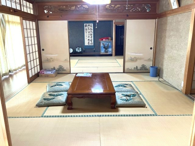 (居間) (居間)